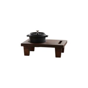 MINI OLLA DE HIERRO FUNDIDO 8 OZ PRESAZONADA CON BASE DE MADERA ELEVADA CON ACABADO RUSTICO CON PORTA TAPA